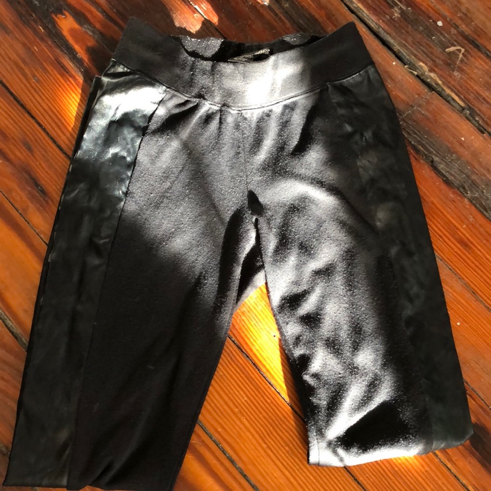 Side leather paneled leggings
